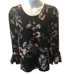 LONG RUFFLED SLEEVE FLORAL TOP